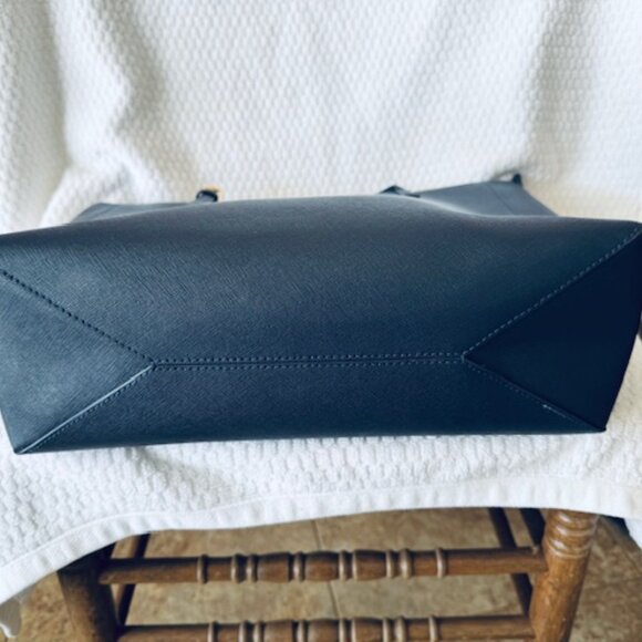 NWOT Tory Burch Emerson Medium Saffiano Leather Tote Navy Laptop Bag - Picture 2 of 10